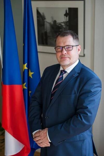 Česká diplomacie se vrací do Sýrie. Novým chargé d'affaires bude exvelvyslanec v Rusku Pivoňka