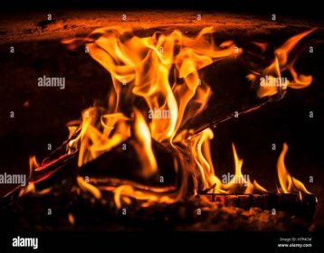 Open the furnace hi-res stock photography and images - Alamy
