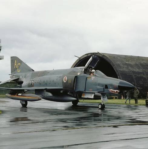 McDonnell F-4 Phantom II – Wikipedie