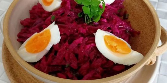 Salát z červené řepy s vejci a okurkou - fotografie receptu - TopRecepty.cz