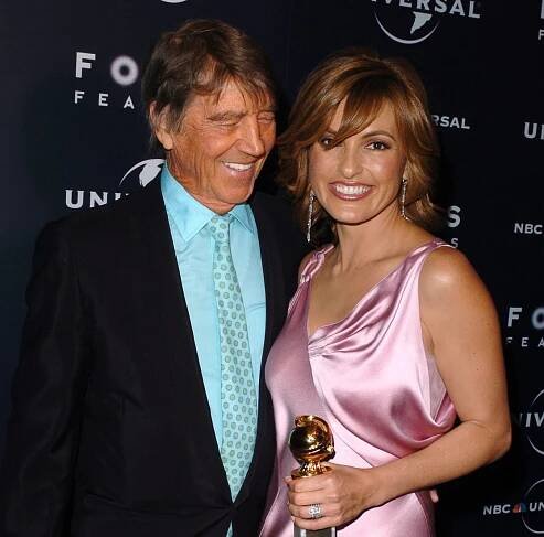 GettyImages-75508086 Mariska Hargitay Mickey Hargitay.jpg