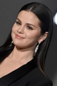 Selena Gomez hat eine neue Frisur – und ihr kurzer “Sleek Shob” ist perfekt für den Herbst