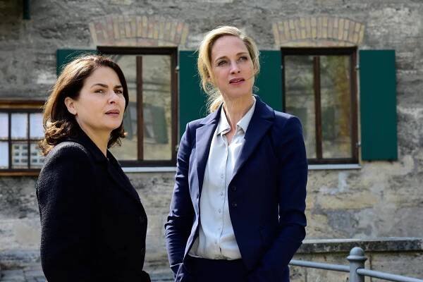 Brandnächte - Z filmu - Barbara Auer, Sophie von Kessel