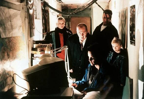 Stíny nad Stockholmem - Spår i mörker (S01E08) (1997)