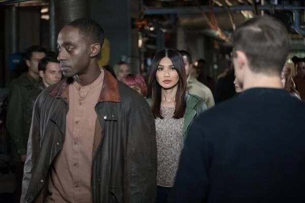 Humans - Epizoda 1 - Z filmu - Ivanno Jeremiah, Gemma Chan