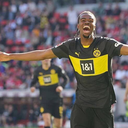 Chelsea handed transfer boost by Borussia Dortmund U-turn