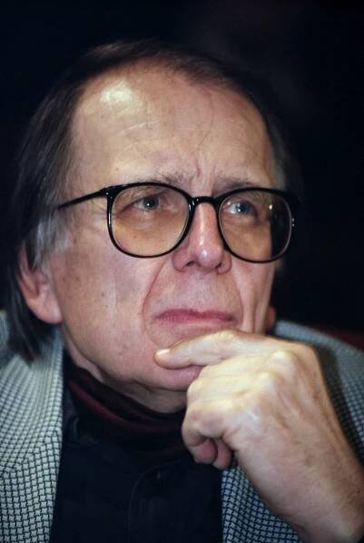 Legendární český bavič Miloslav Šimek zemřel ve věku 63 let. 