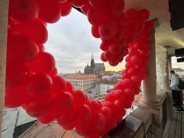 VIDEO: Valentýn na věži Staré radnice v Brně. Podívejte se, jak to tam vypadalo