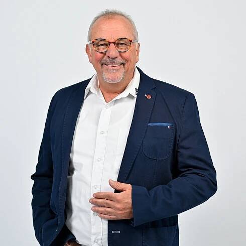 Peter Bauer