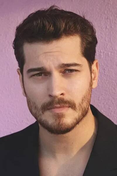 Çağatay Ulusoy herec