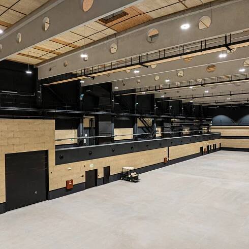 hq7 Studios - CC Real