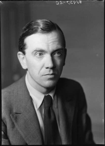 File:Graham Greene in 1939.jpg - Wikipedia