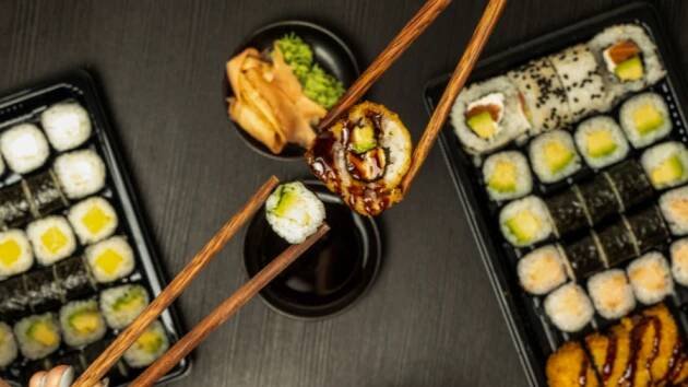 Poke i sushi frčí. SushiHub v Olomouci láká chutí i extra slevou