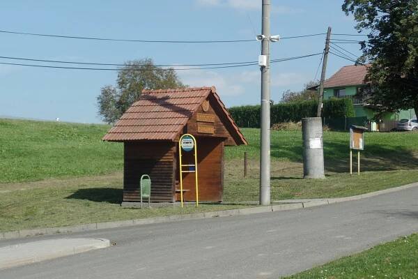 Photos - Bělotín, Lučice, škola - zastávka autobusu - 02.10.2021