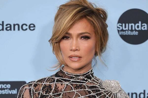 Jennifer Lopez's Kiss of the Spider Woman Receives Standing Ovation: 'I've Been Waiting for This Moment My Whole Life'