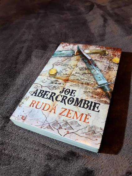 Joe Abercrombie / RUDÁ ZEMĚ - Knižní sci-fi / fantasy