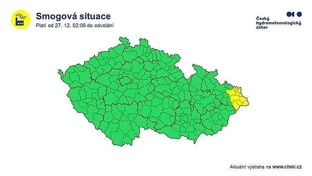 V Moravskoslezském kraji platí smogová situace. Silnice namrzají a kloužou - iDNES.cz