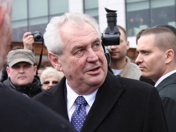 Fiala je ve vleku tajných služeb, vidí jasně Zeman - CZ24.NEWS