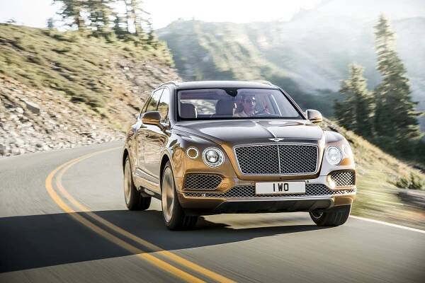 První Bentayga předána - Auto4Drive.cz