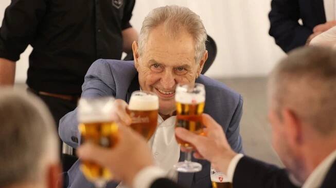 Miloš Zeman oslavil 80: Kdo pařil s ním?!