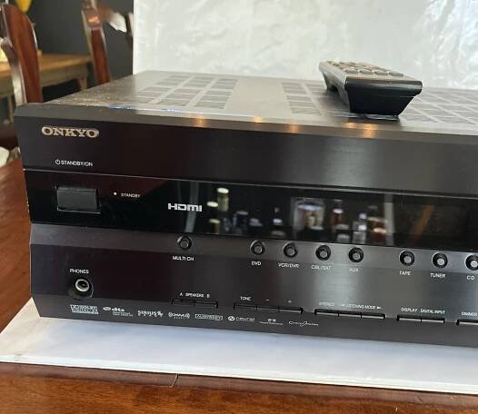 Onkyo TX-SR575 AM/FM stereo 7.1kanálový přijímač domácího kina Sirius