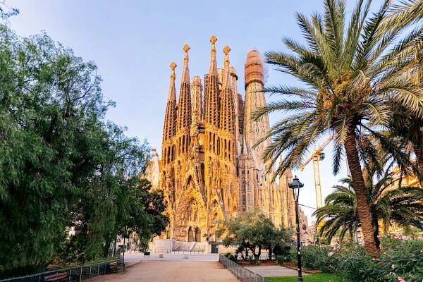 1. Sagrada Família – die unfertige, römisch-katholische Basilika in Barcelona gilt als das Hauptwerk des spanischen Architekten Antoni Gaudí