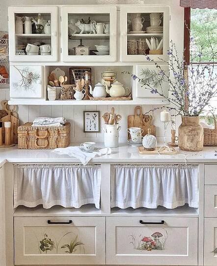 Sherri Tobin adlı kullanıcının Sherri’s house panosundaki Pin | Vintage mutfak, Cottage kitchens, Kır evi mutfağı