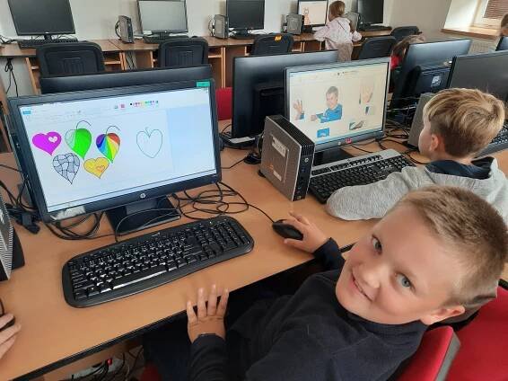 Základní škola Lomnice | Galerie - 4. třída - z hodin informatiky 