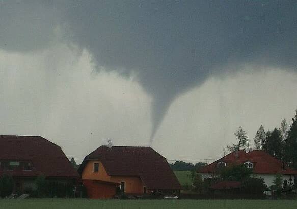Bylo tornád na Pardubicku víc? Viděli jsme následky