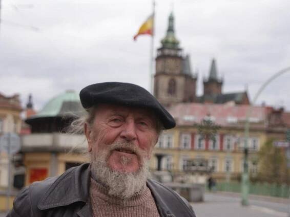 Kdo je Stanislav Hanzík, tvůrce kontroverzní sochy