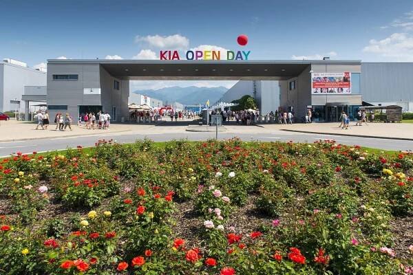 Kia Motors Slovakia otvorila svoje brány jubilejný desiaty raz - Kia Slovakia s.r.o.