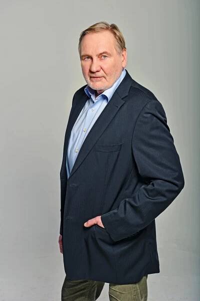 Jiří Štěpnička dostal strach z covidu a končí v seriálu. Izoloval se od lidí na chatě