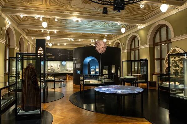 V Národním muzeu ožily dějiny! Nová expozice vůbec poprvé ukáže naši historii od středověku až po 19. století - Tojesenzace.cz