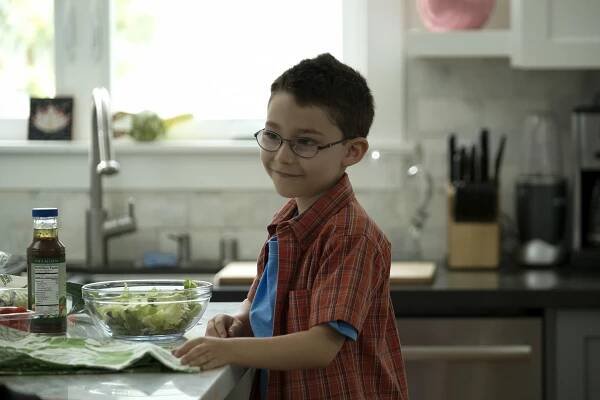 Alone Together (2018) | Tvůrci | ČSFD.cz