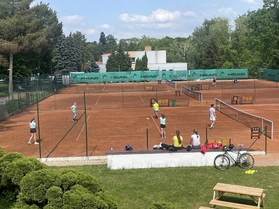 Květnové sparingy - Tenis Český Brod