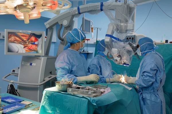 Bloc opératoire - Service de Neurochirurgie Hôpital Lariboisière