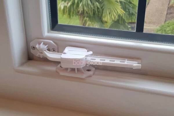 Pojistka na okna Clippasafe | Dětský obchod Babyplace.cz