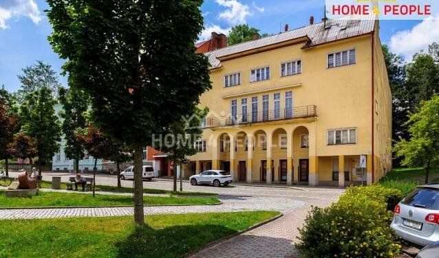 Pronájem víceúčelového domu na náměstí v Aši | Reality.iDNES.cz 