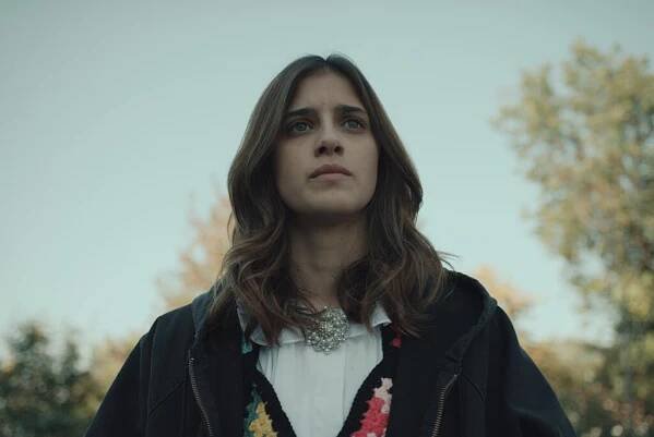 Benedetta Porcaroli in a scene from "Amanda."