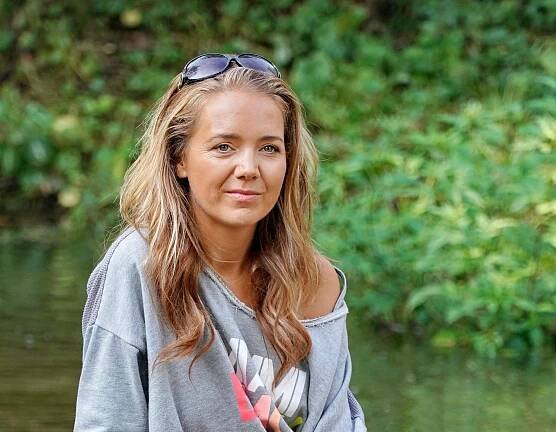 Lucie Vondráčková se pochlubila těhotenským bříškem: Láskyplné dotyky v 5. měsíci