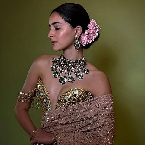 Ananya Panday's chikankari sari + mirror work corset by Itrh is the ultimate baraati outfit