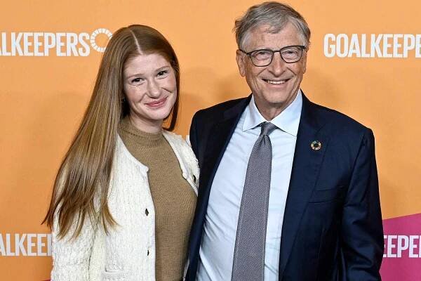 Jennifer Gates Says Dad Bill Helped Inspire Her to Become a Doctor as She Celebrates His Memoir: 'I’m Grateful'