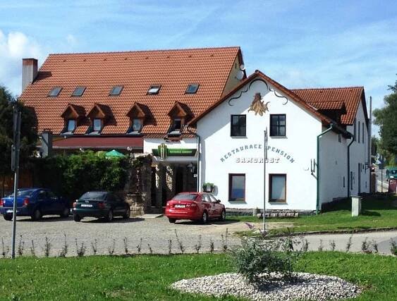 Restaurace a Penzion Samorost Jarošov nad Nežárkou | Apetee