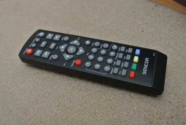 Dálkový ovladač SENCOR DF00 pro DVB-T2 Set-top box SDB 550T