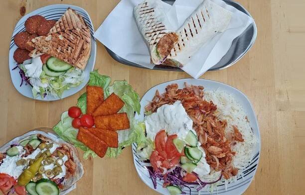 Döner nebo Dürüm kebab s sebou pro 1 i 2 osoby v pražských Holešovicích