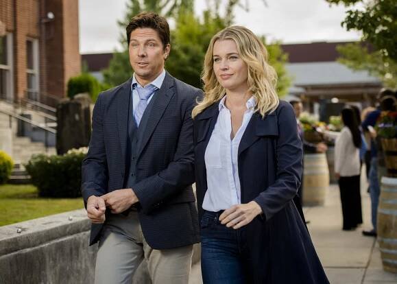Knihovníci - A pekelná smlouva - Z filmu - Michael Trucco, Rebecca Romijn