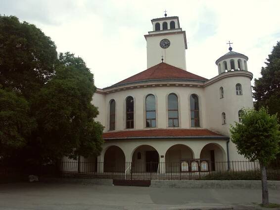 Soubor:Slovakia Trnava Evanjelicky kostol4.JPG – Wikipedie