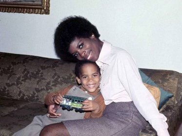 Lenny Kravitz and his mother Roxie