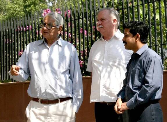 Padma Vibhushan Architect Charles Correa visiting Prof. Christopher Benninger at India House, Pune 2009  |  Christopher Charles Benninger | STIRworld