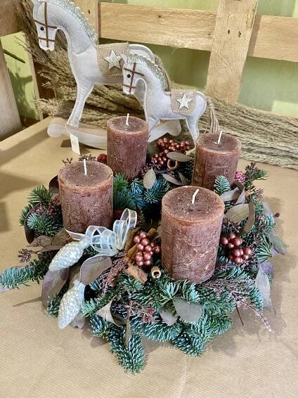 Novinka! Adventní věnec - šišky